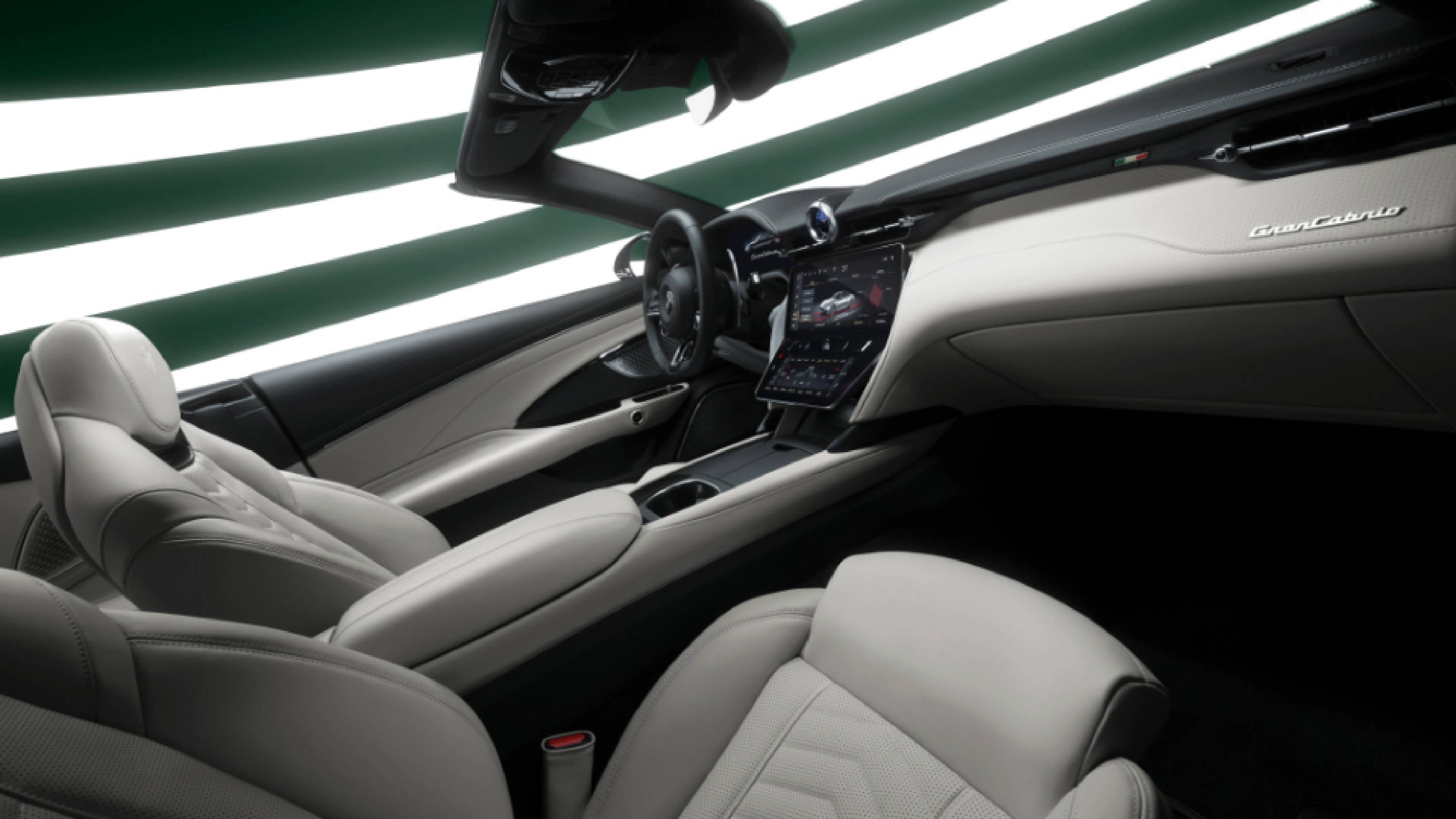 تیپ پایه مازراتی گرن کابریو